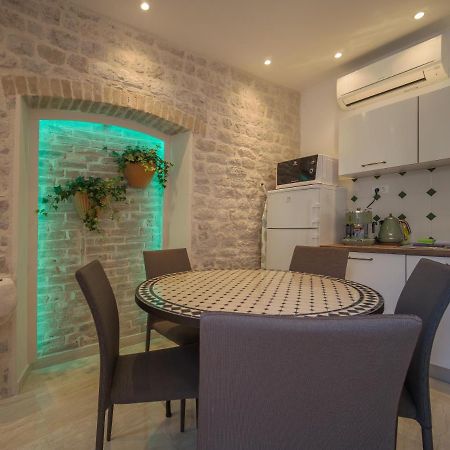 Olive Grove Of Sibenik - Apartment With Gallery エクステリア 写真