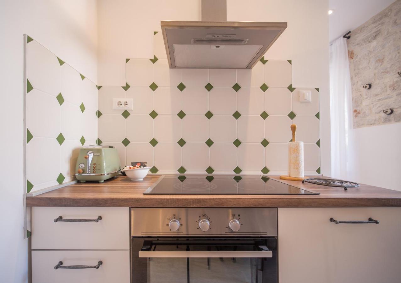 Olive Grove Of Sibenik - Apartment With Gallery エクステリア 写真