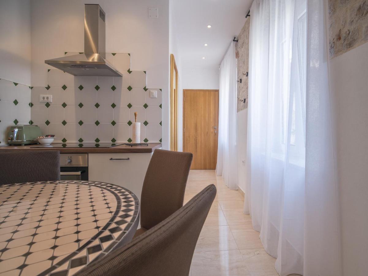 Olive Grove Of Sibenik - Apartment With Gallery エクステリア 写真